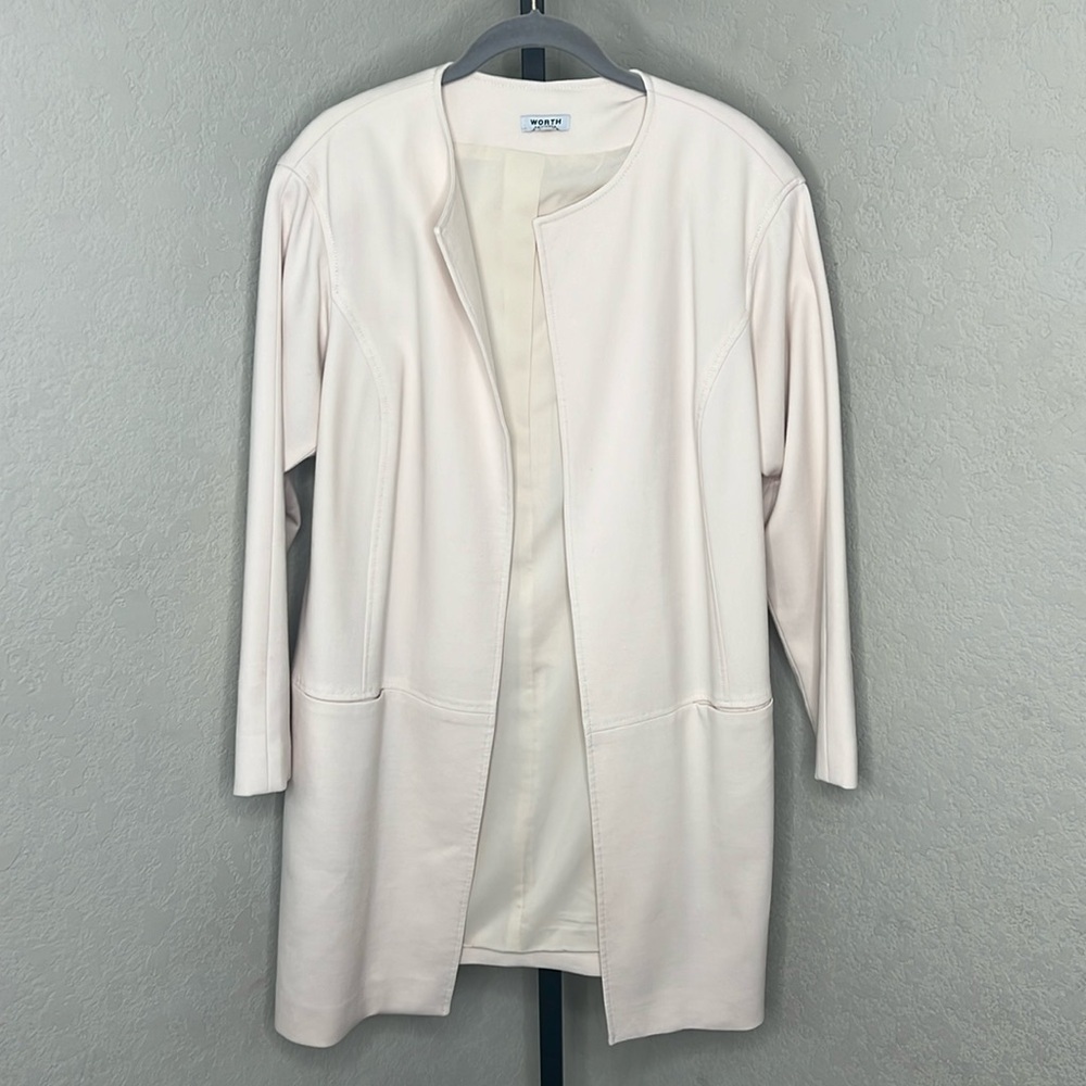 676 - Worth EUC Vintage Fully Lined Off-White Coat, Size Medium